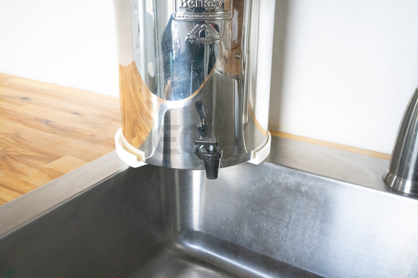 Berkey AntiLeak Base for Big 2.25 Gallon (White)